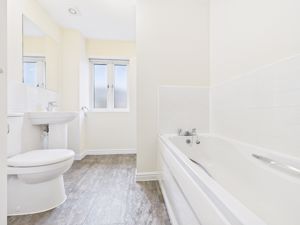 Family bathroom- click for photo gallery